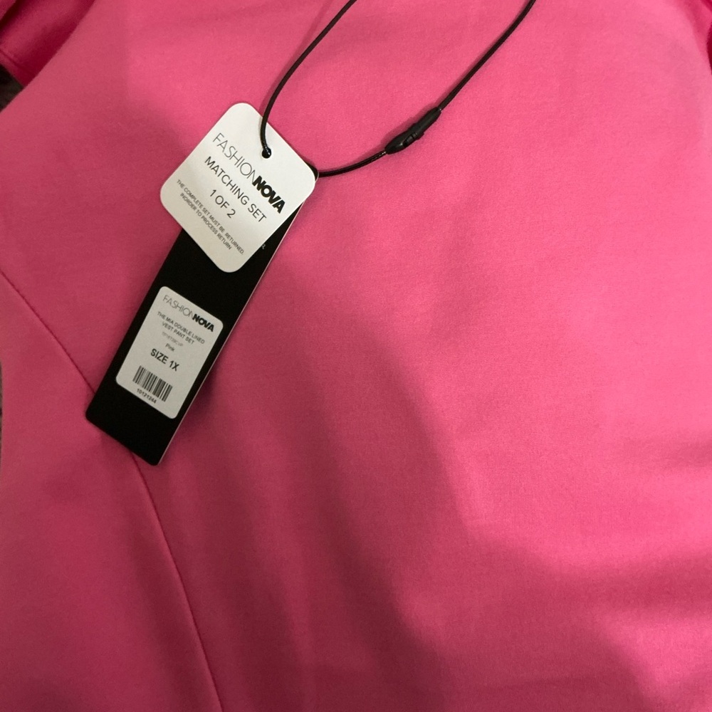 Fashion Nova Vibrant Pink Pantsuit Set - Picture 4 of 5